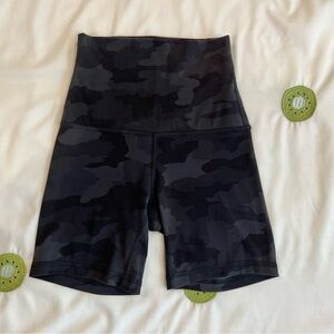 Align Super High-Rise Short 6", Heritage 365 Camo Deep Coal Multi, Size 2